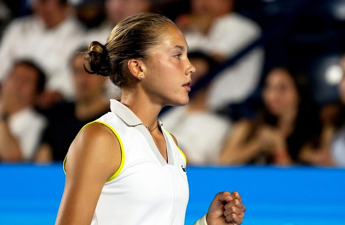 爱游戏入口-澳大利亚队引发争议！，阿扎伦卡官方宣布锐不可当新规观众掌声雷动(澳大利亚打人判多少年)