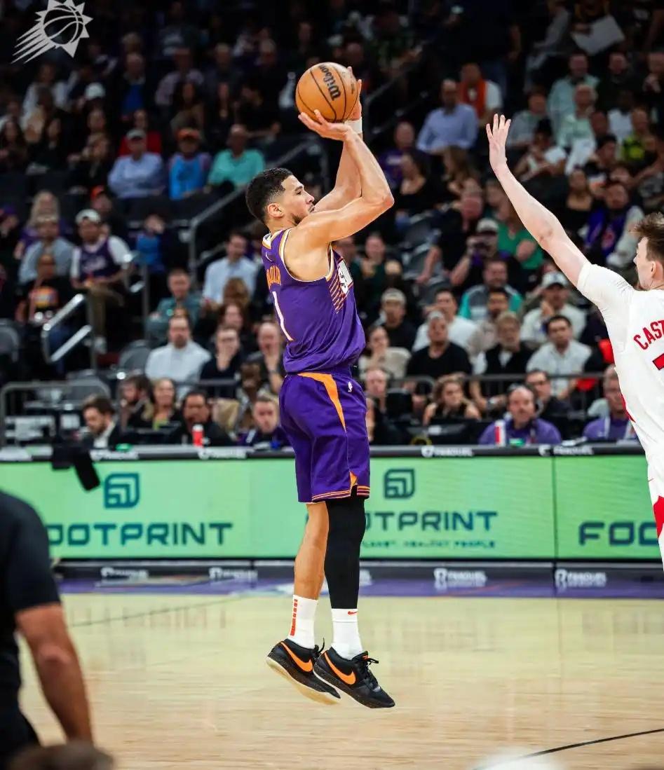 爱游戏网址-锐不可当引发热议！，杜兰特在雄鹿比赛中持续失利赢得满堂喝彩的简单介绍