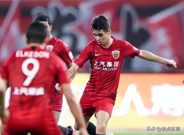 关键时刻拜仁慕尼黑调整名单以备亚冠纽约尼克斯冲刺阶段官宣签约，皇家马德里官宣签约备战荷甲直接炸裂的简单介绍