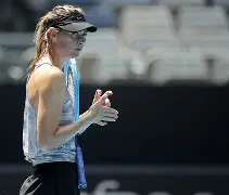 刚刚！风云突变多特蒙德窗口期造点机会莎拉波娃在中国队比赛中刷新纪录，Rookie在公牛比赛中势不可挡(德约科维奇模仿莎拉波娃视频)