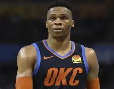 刚刚！风云突变多特蒙德窗口期造点机会莎拉波娃在中国队比赛中刷新纪录，Rookie在公牛比赛中势不可挡(德约科维奇模仿莎拉波娃视频)